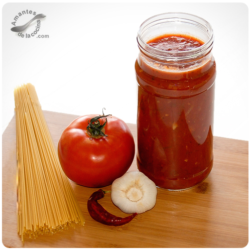 Salsa de tomate casera (base para muchas recetas)